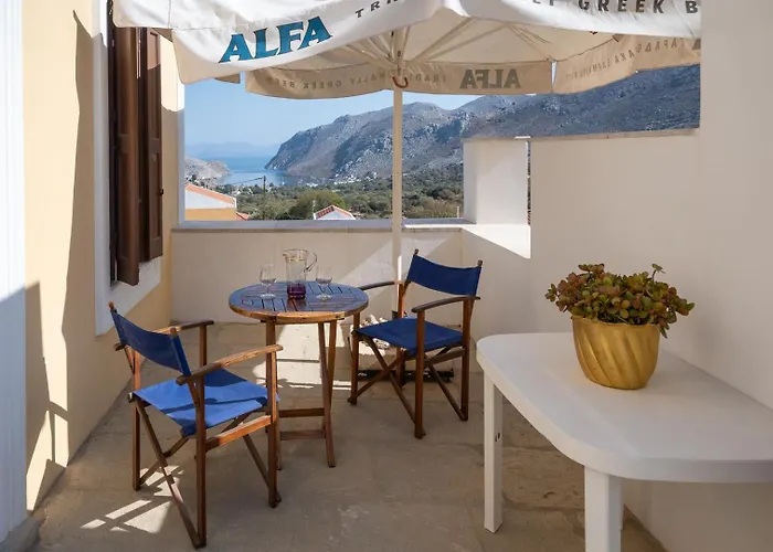 Elizabeth Nyaraló *